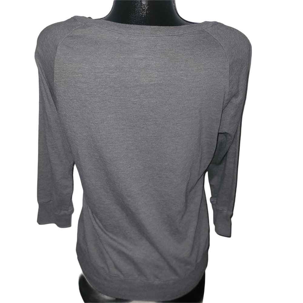 The North Face Gray Sweatshirt with Pink Logo Front and Cropped Sleeves Size M - Picture 5 of 6